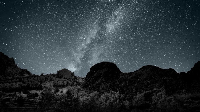 导师给了1.4W要我给工作室买个主机，是整机还是自己配？